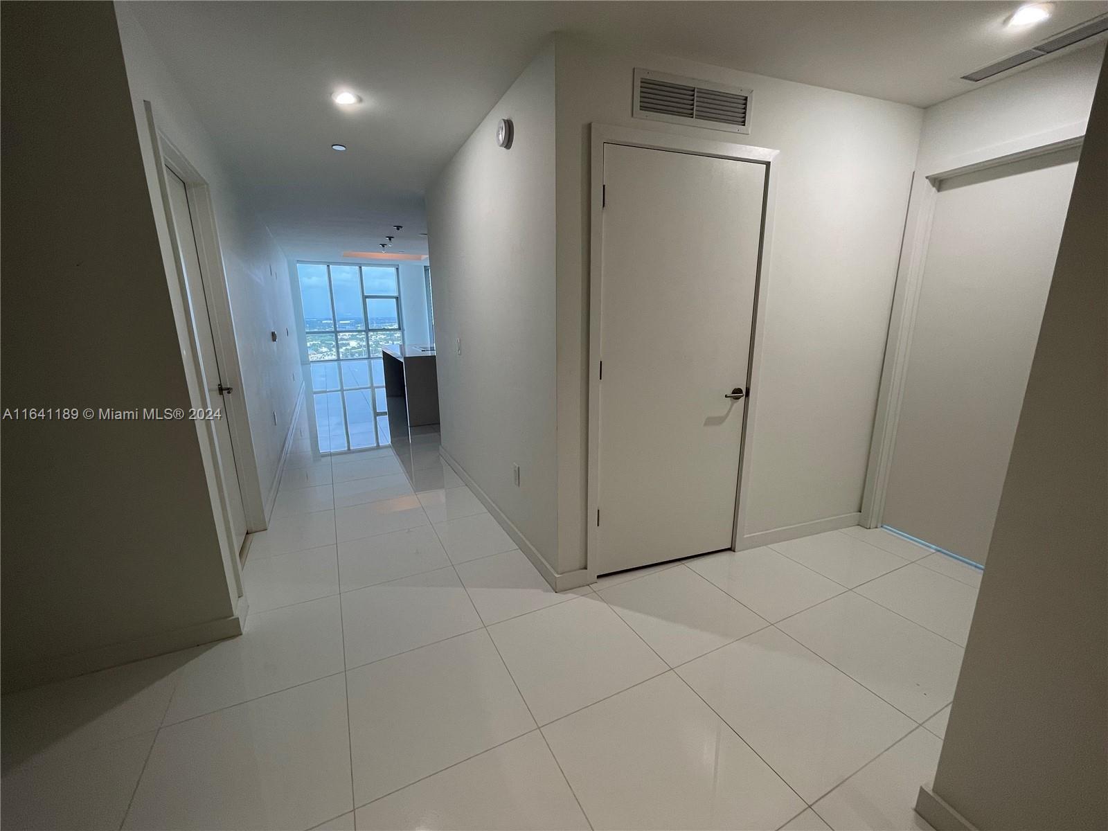 PARAMOUNT MIAMI WORLDCENT - Residential