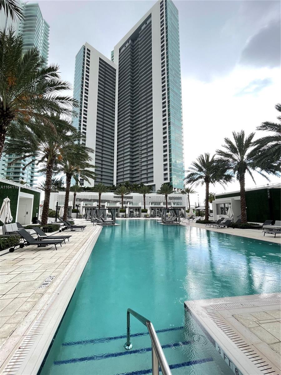 PARAMOUNT MIAMI WORLDCENT - Residential