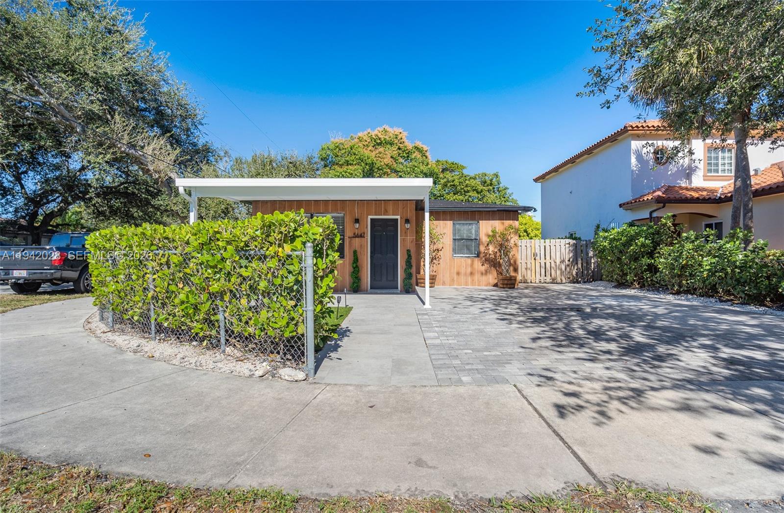 HOLLYWOOD BEACH GARDENS - Residential Income