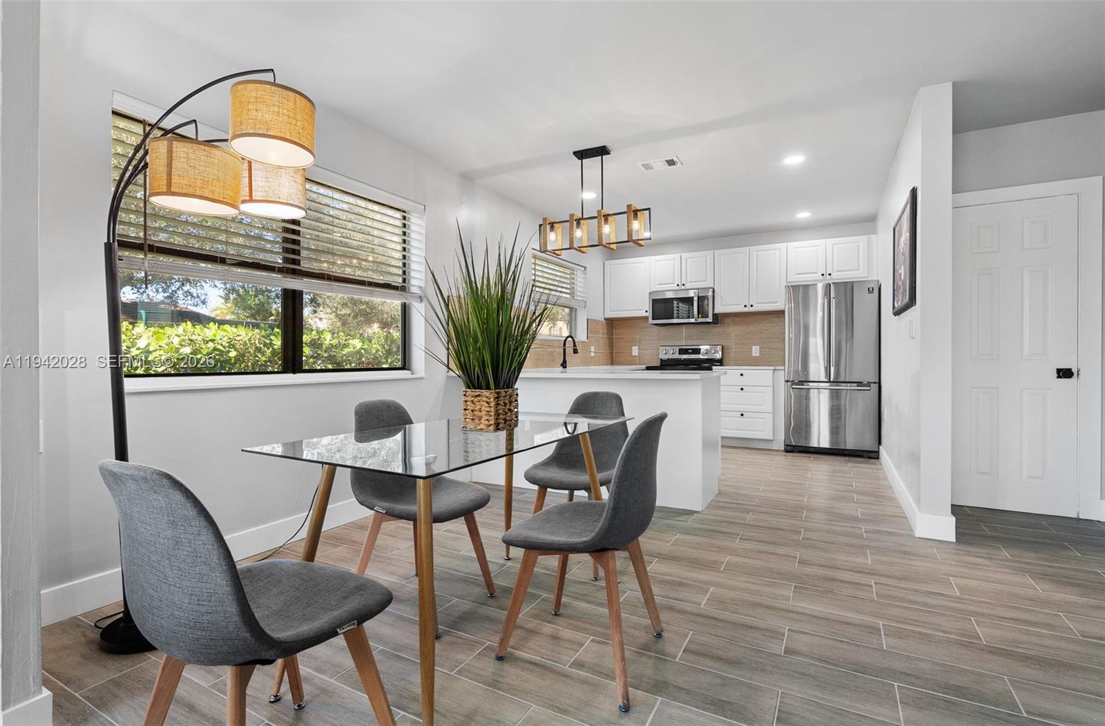 5647 Lincoln St #1-2