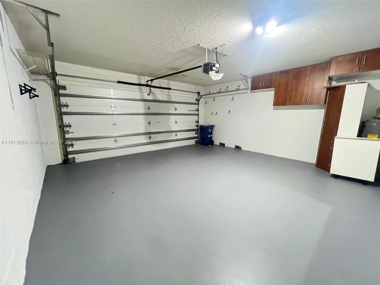 SECTOR 5 - - Residential Lease