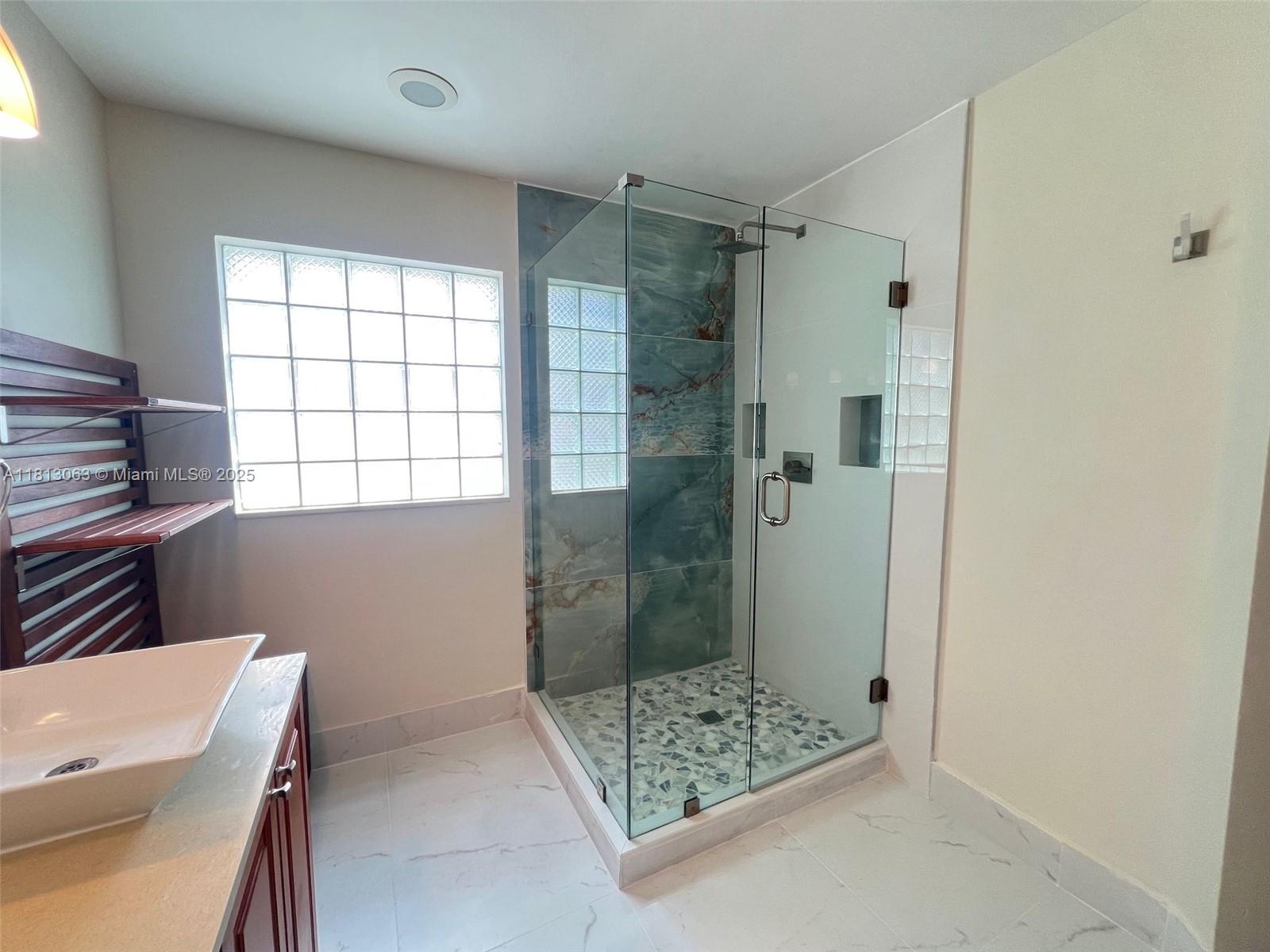 SECTOR 5 - - Residential Lease