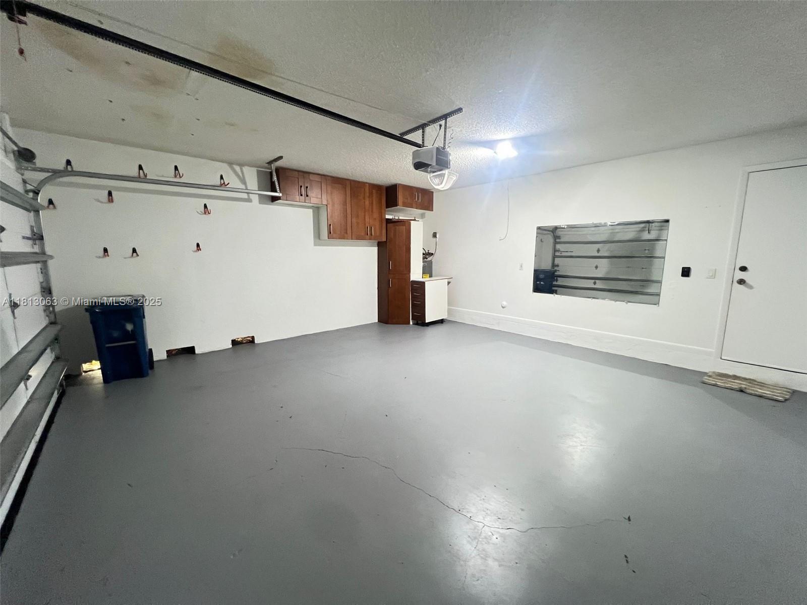 SECTOR 5 - - Residential Lease