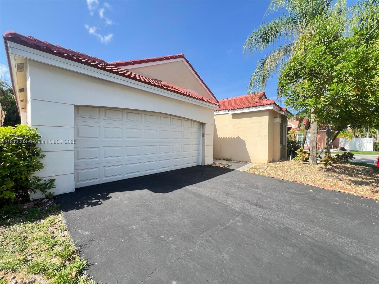 435 Somerset Way