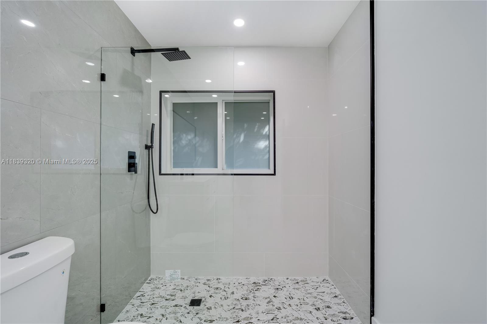 CYPRESS RUN - Residential