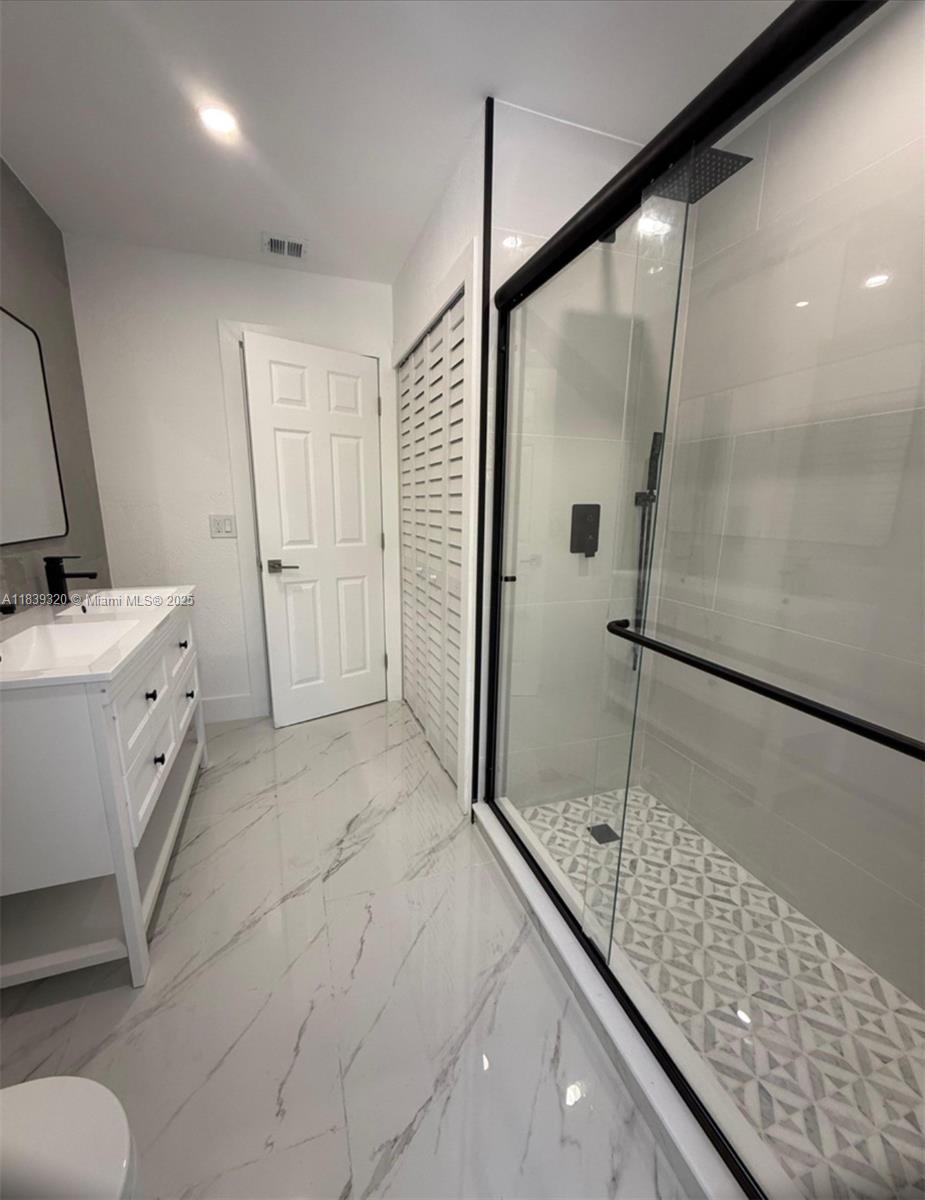 CYPRESS RUN - Residential