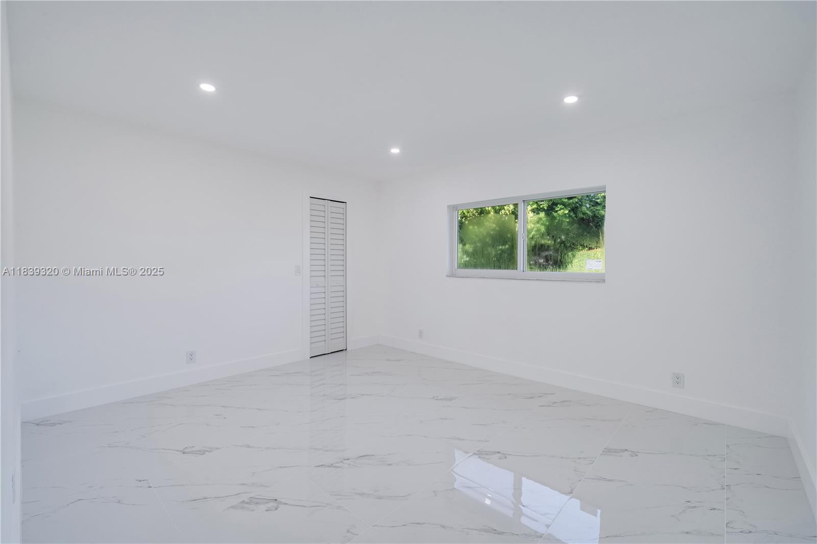 CYPRESS RUN - Residential