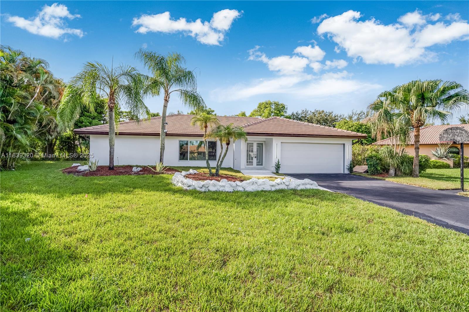 WELCOME TO YOUR DREAM HOME! NO HOA FEES! THIS BEAUTIFUL RENOVATED RESIDENCE COMBINES ELEGANCE WITH A MASSIVE 16544 SQUARE FOOT LOT. THIS HOME OFFERS SPACE,PRIVACY, AND LUXURY LIVING. STEP INSIDE TO FIND A BRIGHT, OPEN CONCEPT FLOOR PLAN FEATURING HIGH-END FINISHES, UPDATED FLOORING, AND NEW STAINLESS STEEL APPLIANCES,QUARTZ COUNTERTOPS,AND CABINETRY. STEP OUTSIDE TO YOUR PRIVATE OASIS-AN OVERSIZED BACK YARD WITH SPARKLING POOL WITH JACUZZI, COVERED PATIO AND PLENTY OF ROOM TO CREATE THE OUTDOOR PARADISE YOU'VE ALWAYS WANTED. DON'T MISS THIS RARE OPPORTUNITY TO OWN A MOVE IN READY HOME ON ONE OF THE LARGEST LOTS IN THE AREA. SCHEDULE YOUR PRIVATE TOUR TODAY!!! MOTIVATED SELLER!!!