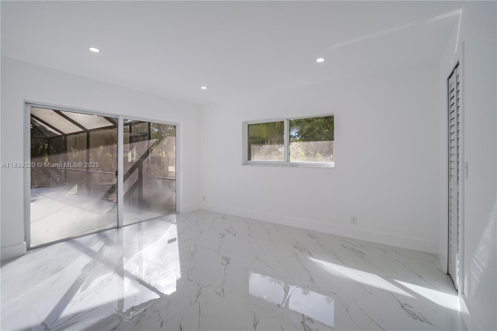 CYPRESS RUN - Residential