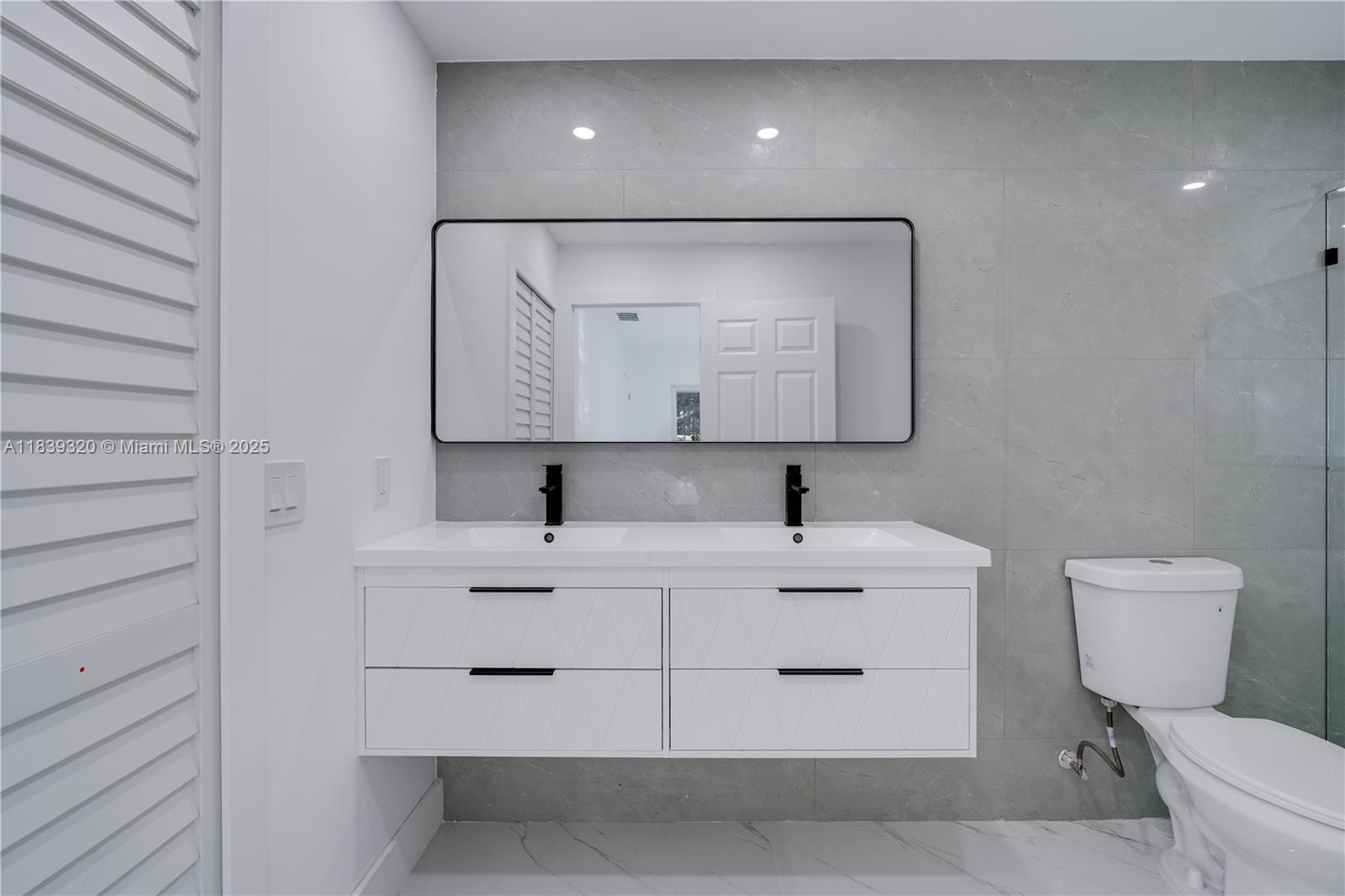 CYPRESS RUN - Residential