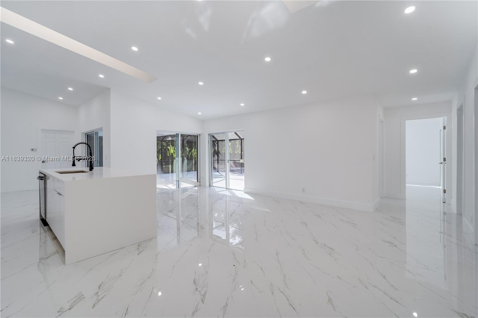 CYPRESS RUN - Residential