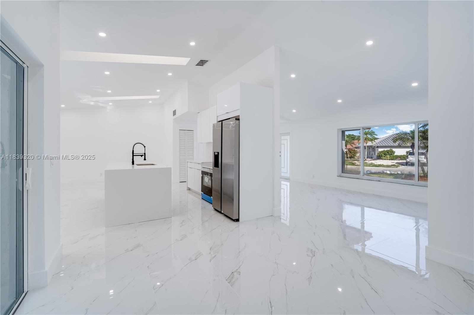 CYPRESS RUN - Residential