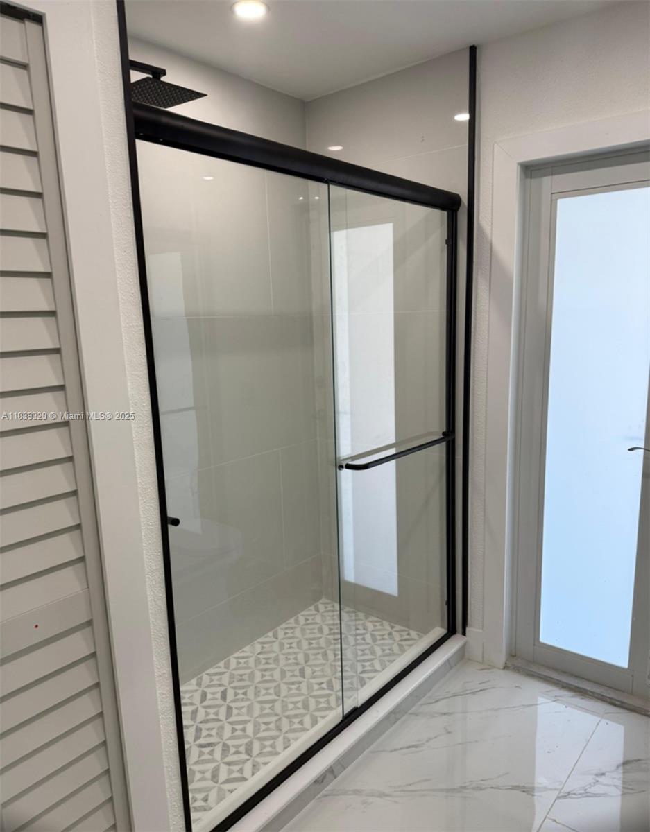 CYPRESS RUN - Residential