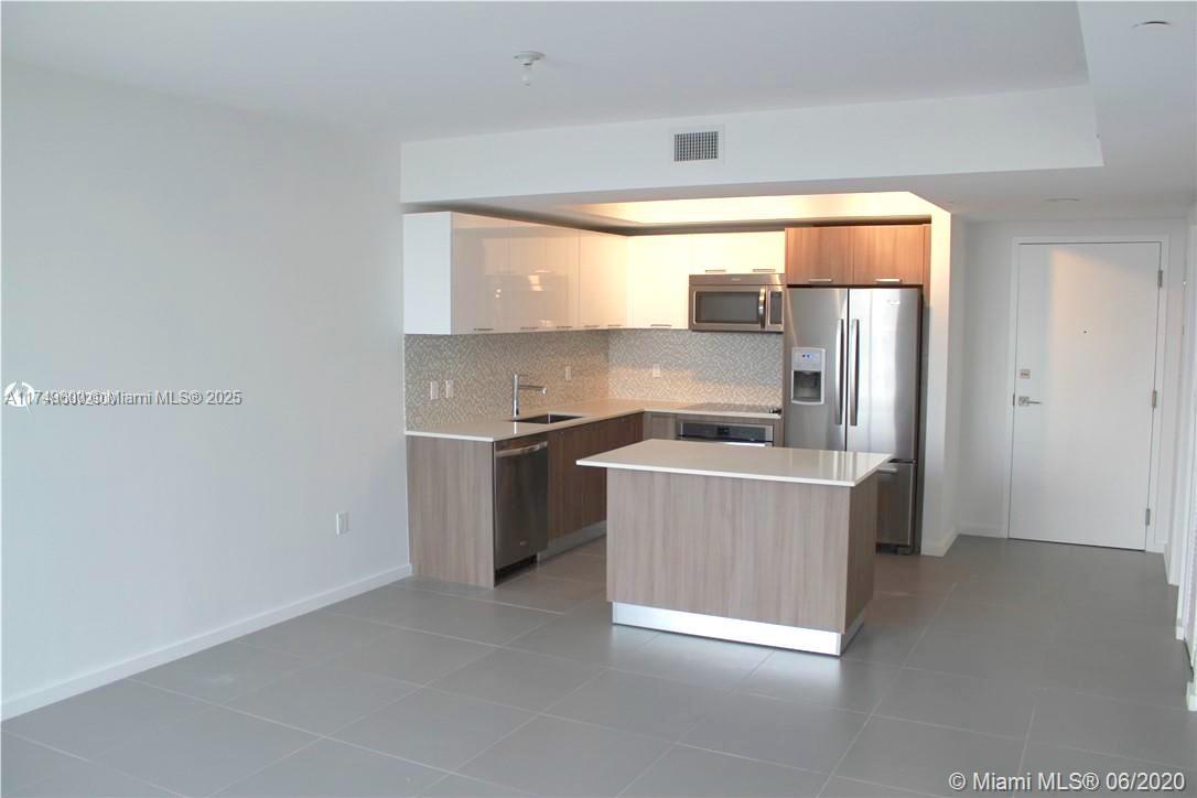 Rental Property at 5252 Nw 85th Ave 1107, Doral, Miami-Dade County, Florida - Bedrooms: 1 
Bathrooms: 1  - $2,600 MO.