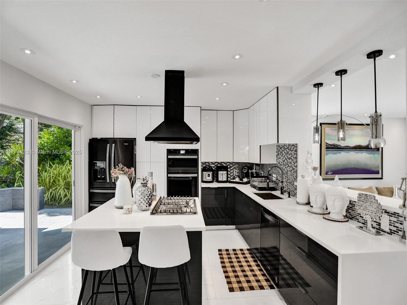 BAY LURE - Residential