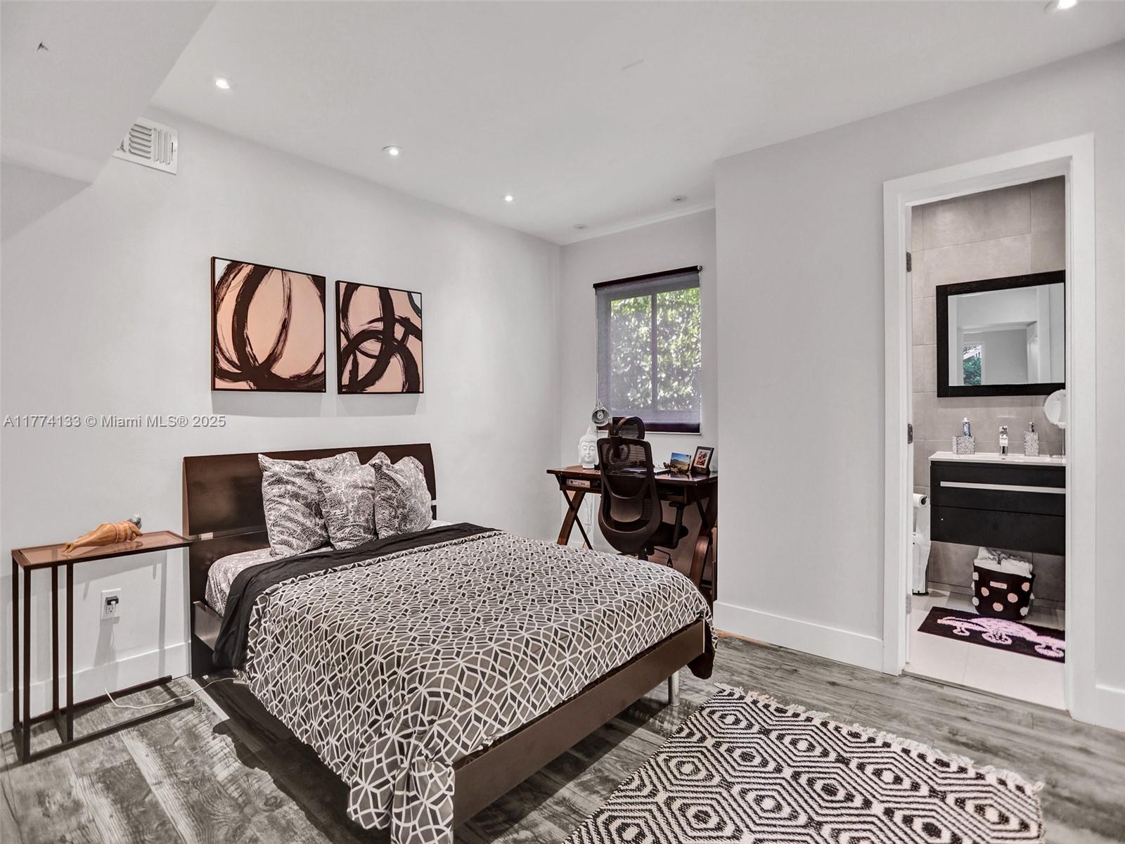 BAY LURE - Residential