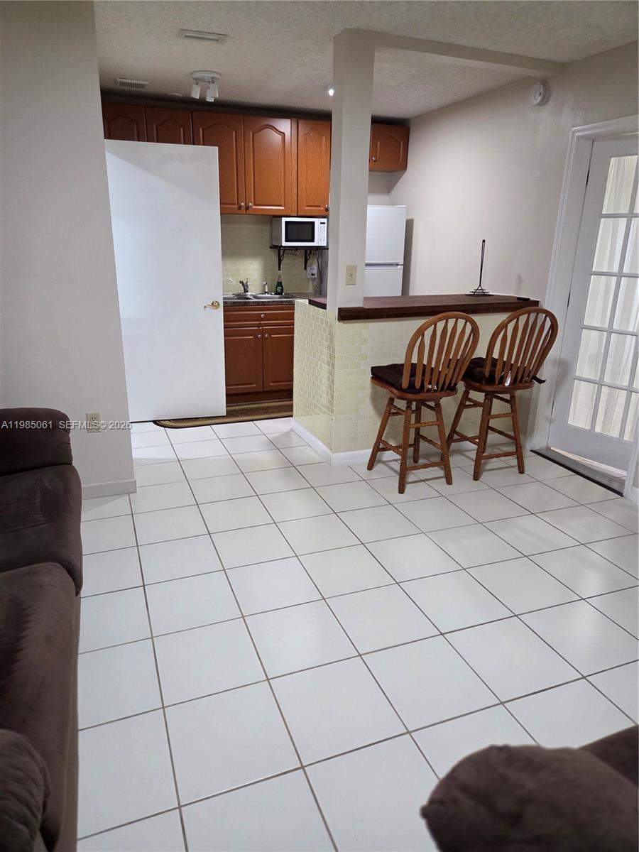 COQUI SUB - Residential Lease