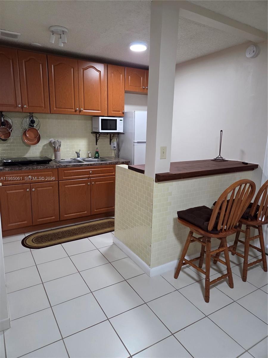 COQUI SUB - Residential Lease