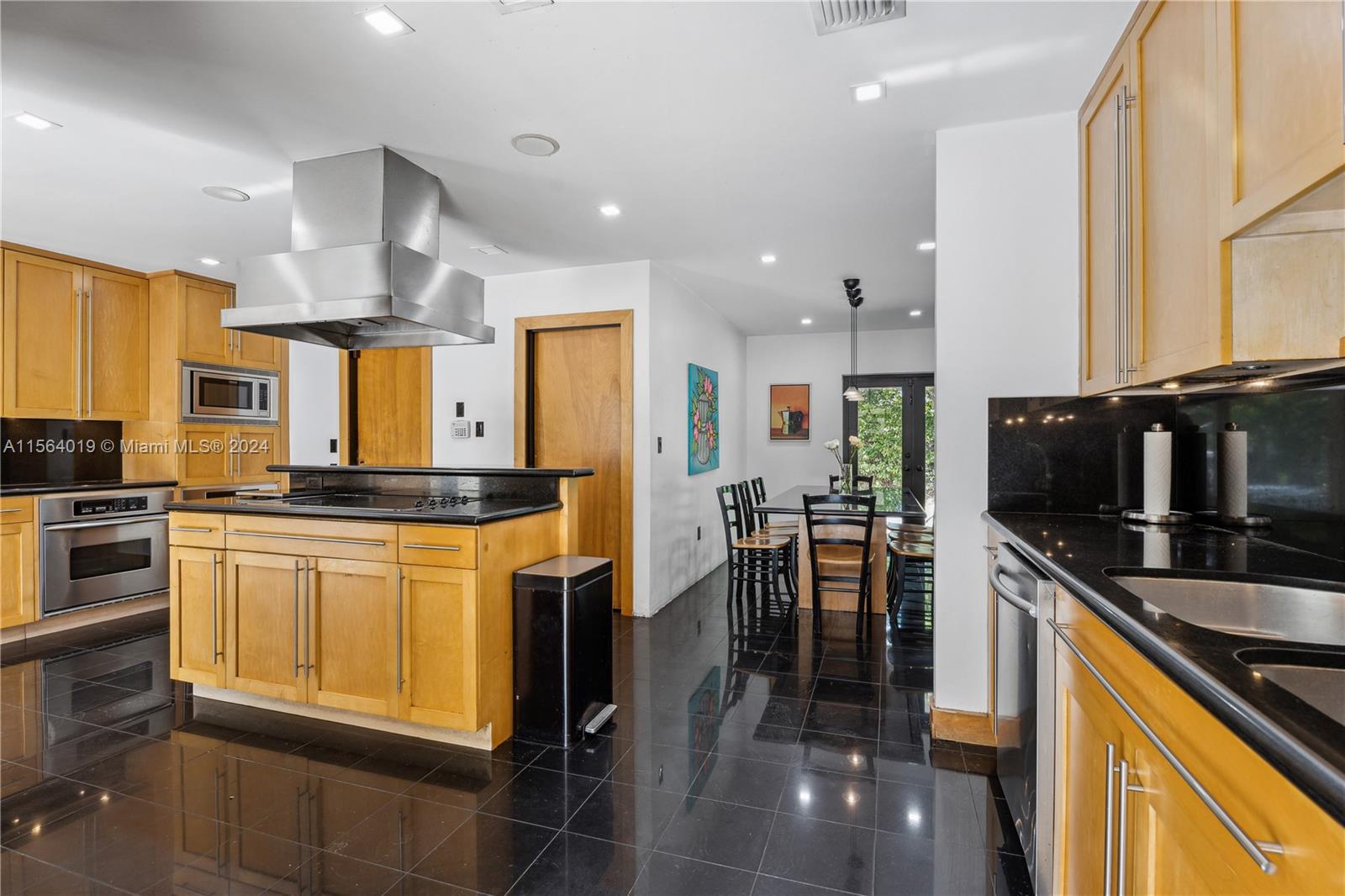 FLEEMAN ACRE ESTATES - Residential