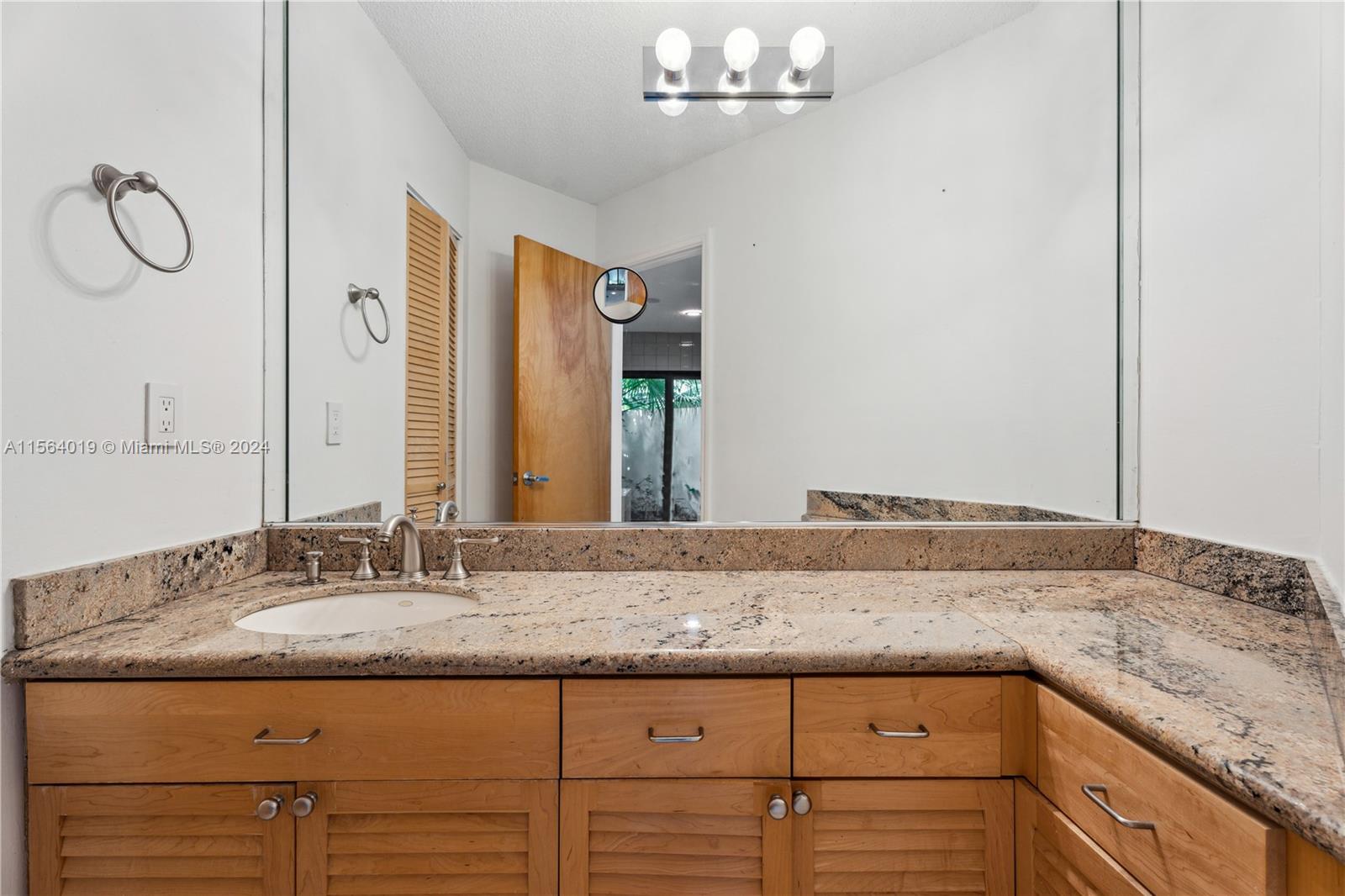 FLEEMAN ACRE ESTATES - Residential