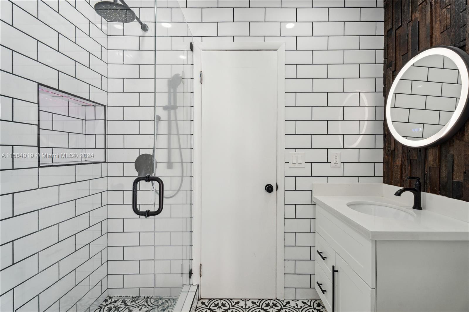 FLEEMAN ACRE ESTATES - Residential