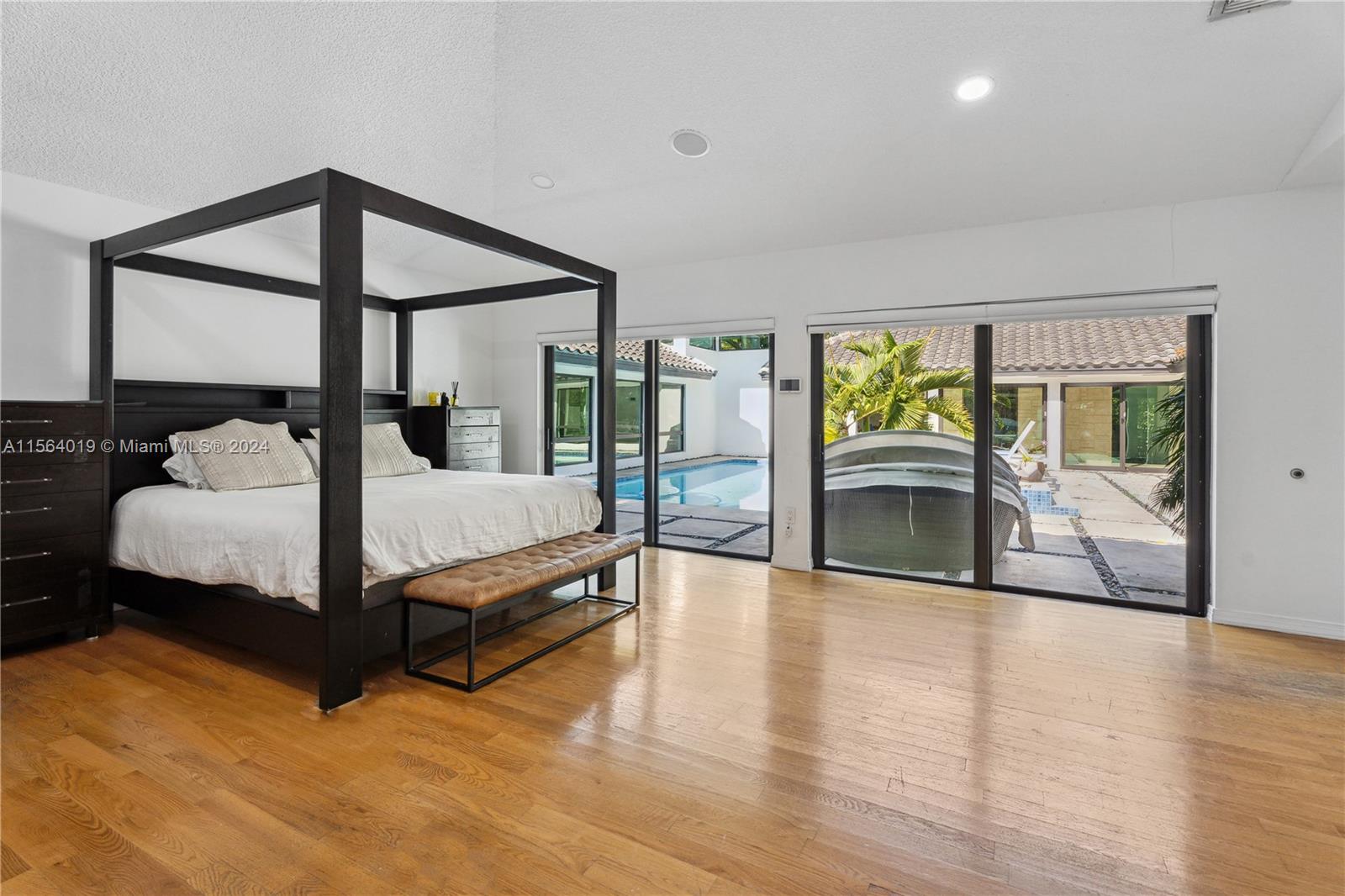 FLEEMAN ACRE ESTATES - Residential