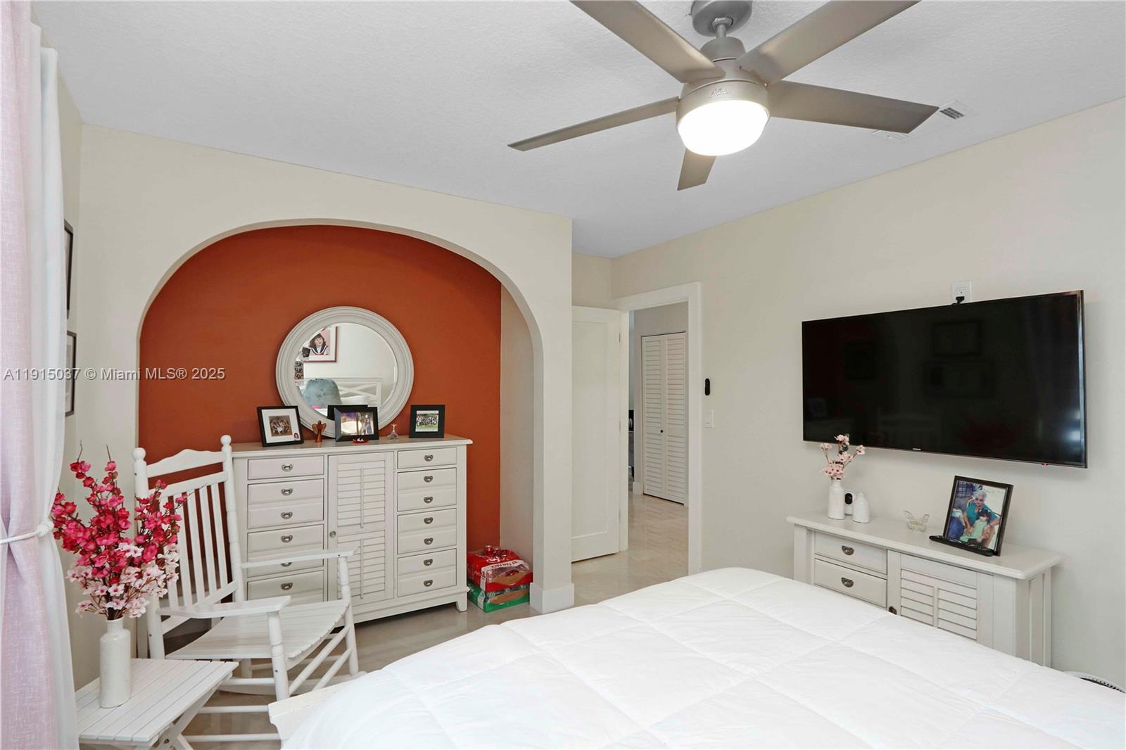 NATALIE HOMES - Residential