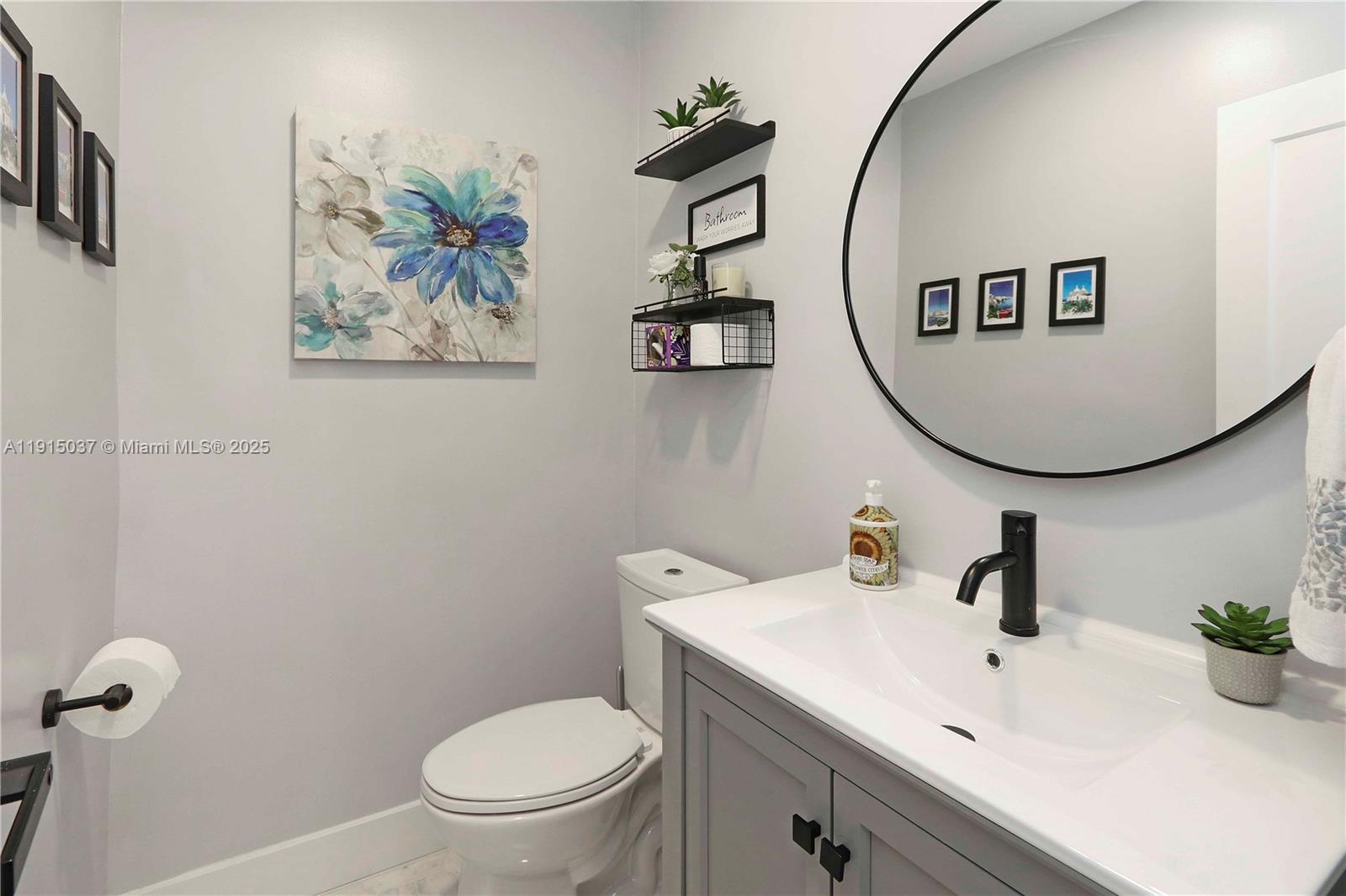 NATALIE HOMES - Residential