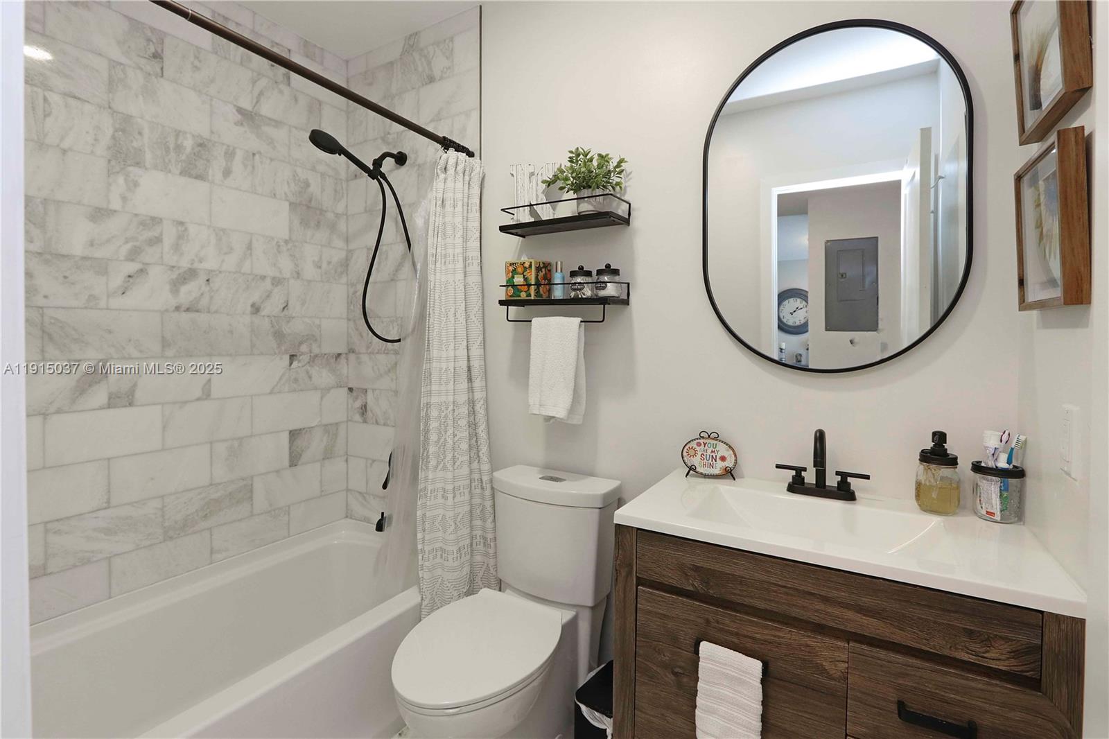 NATALIE HOMES - Residential