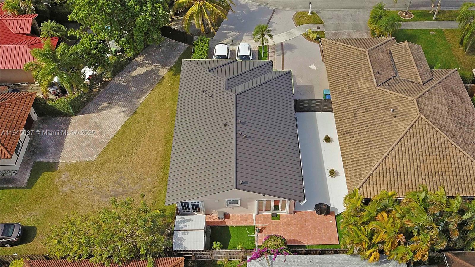 NATALIE HOMES - Residential