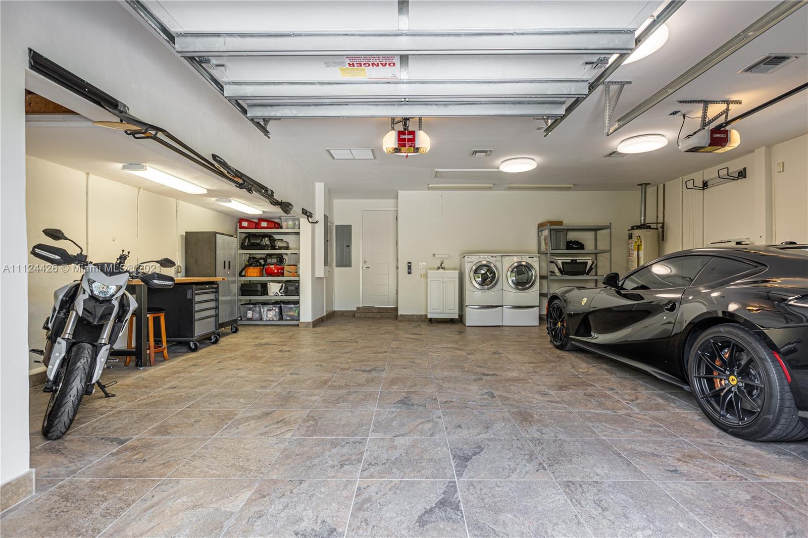 LAGUNA ISLE - Residential