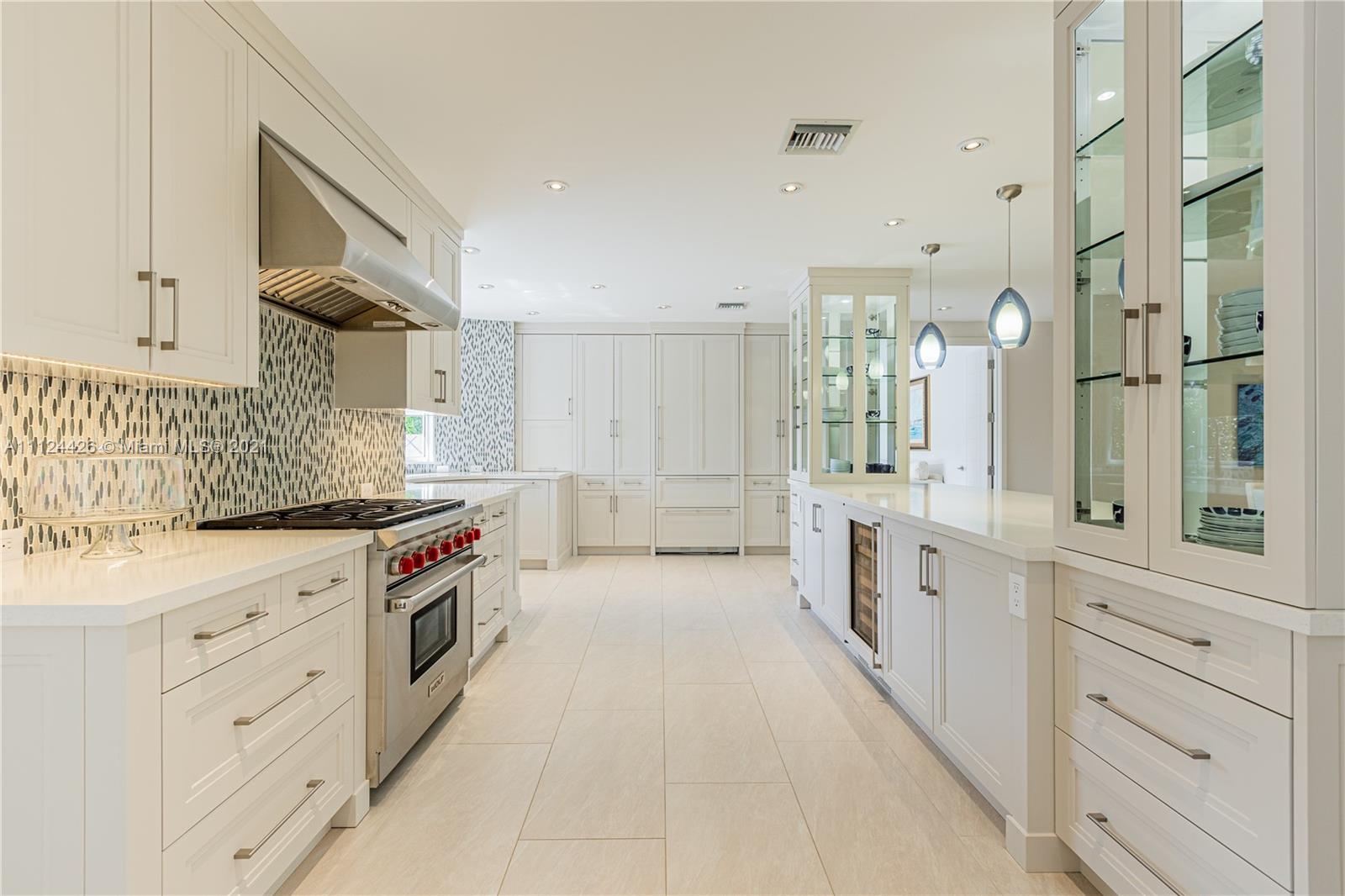 LAGUNA ISLE - Residential