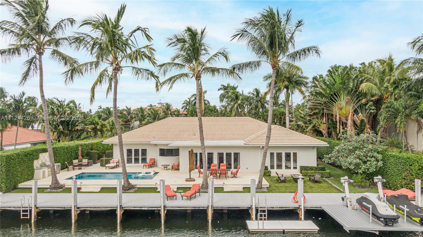 LAGUNA ISLE - Residential