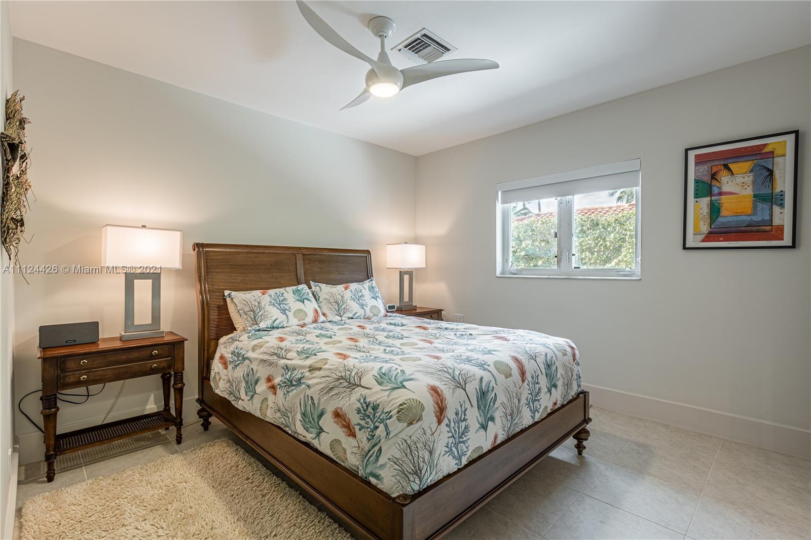 LAGUNA ISLE - Residential