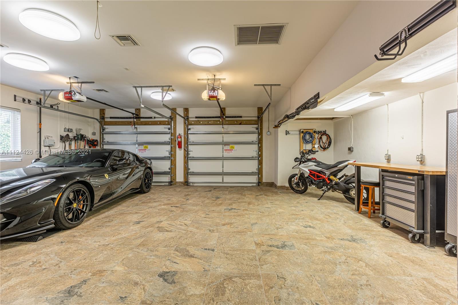 LAGUNA ISLE - Residential