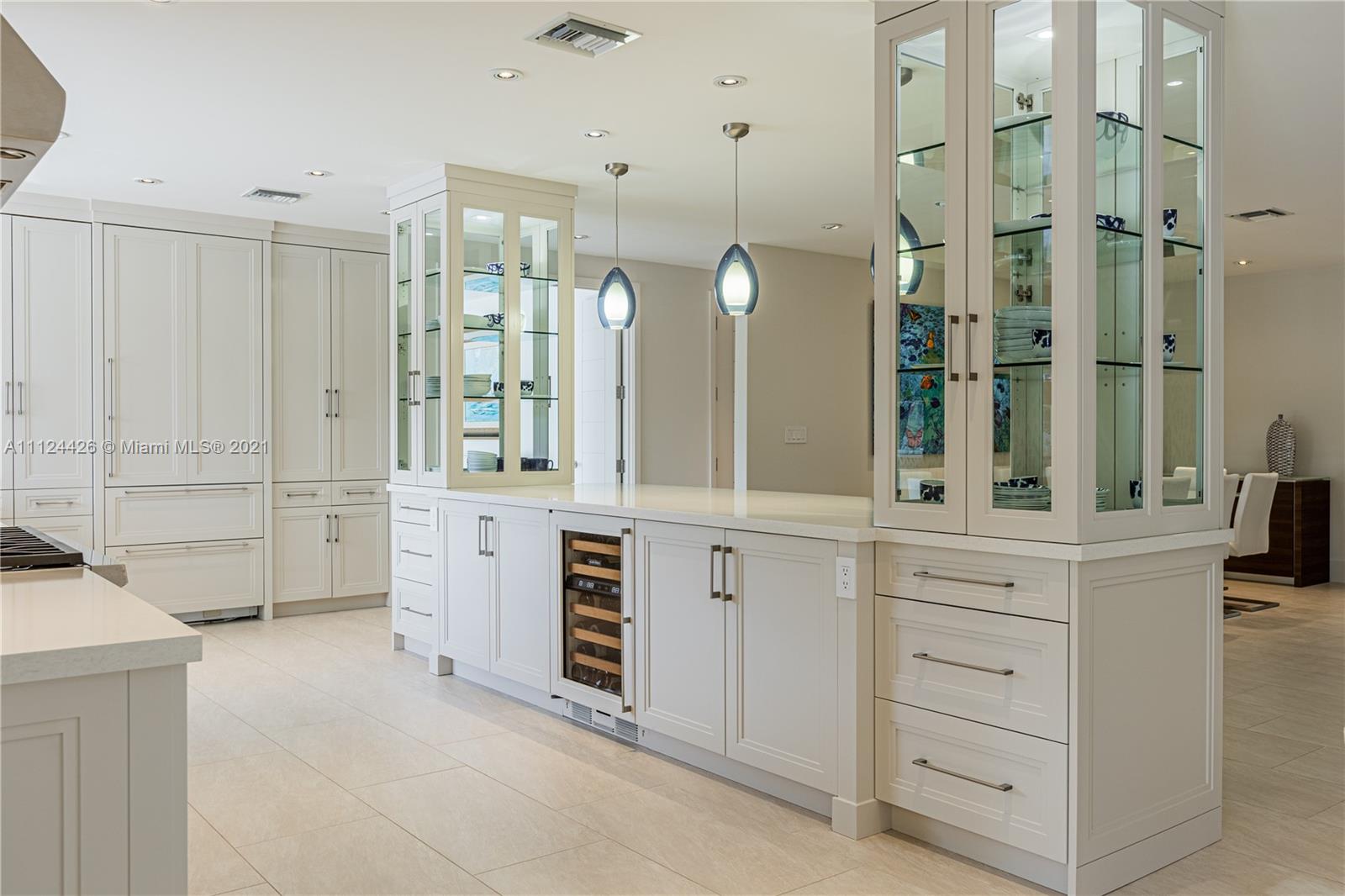 LAGUNA ISLE - Residential