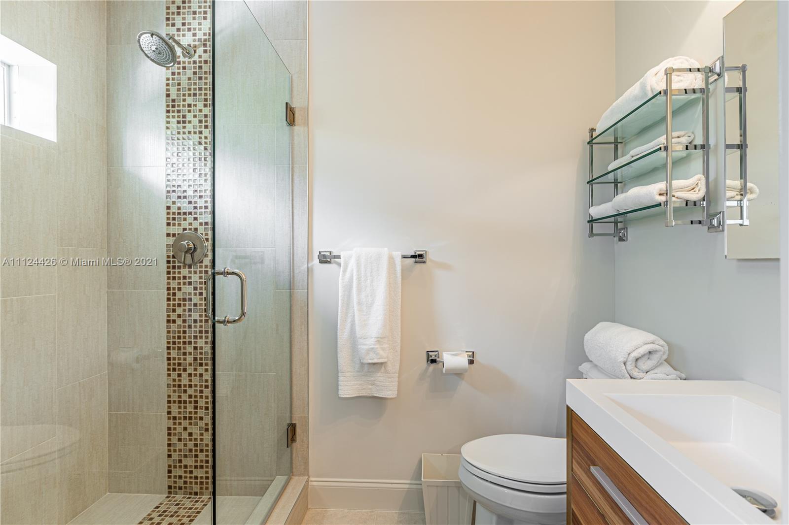 LAGUNA ISLE - Residential