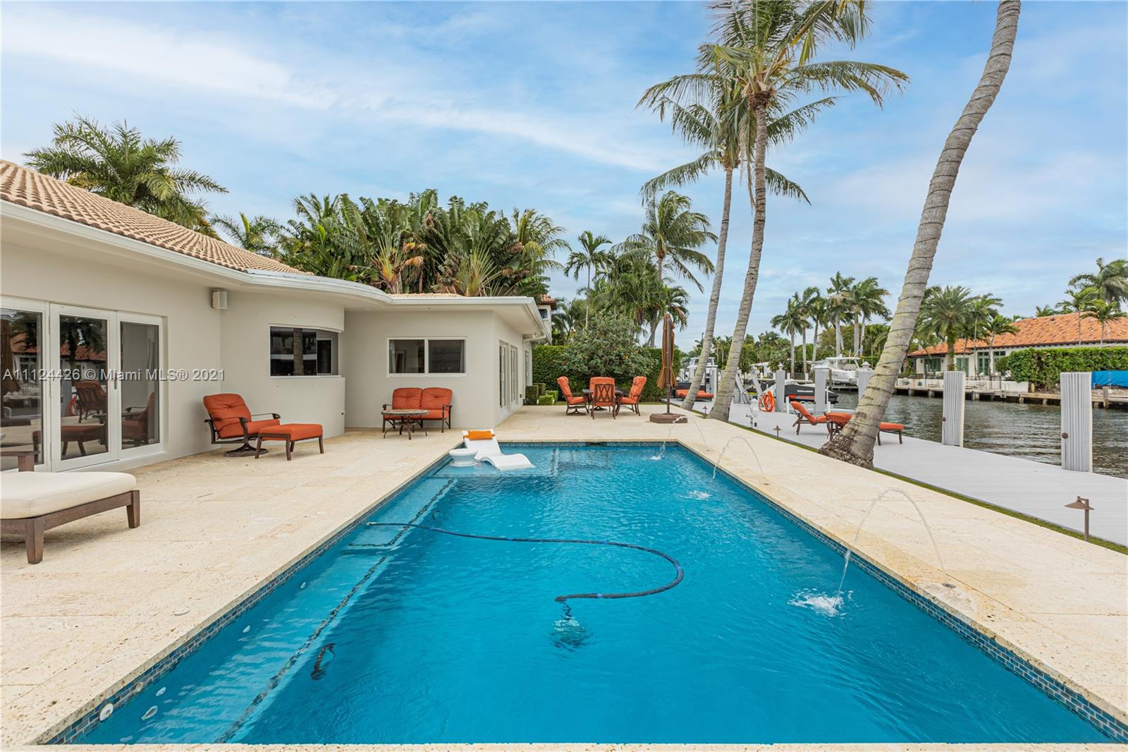 LAGUNA ISLE - Residential