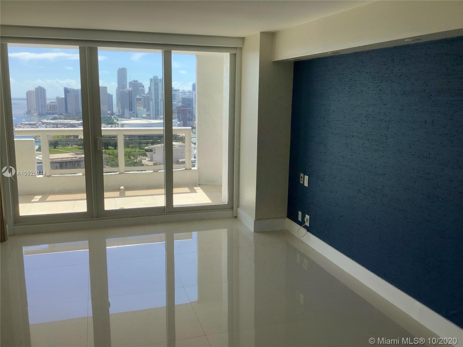 VENETIA CONDO THE GRAND - Residential