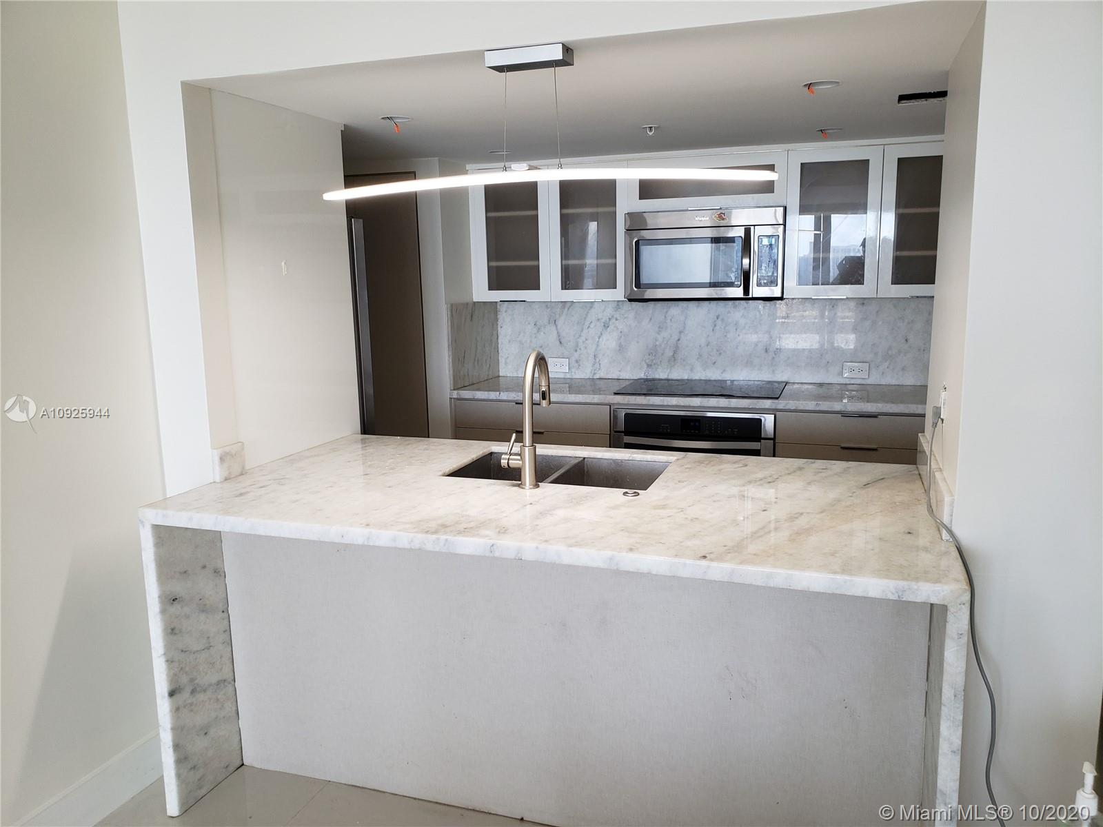 VENETIA CONDO THE GRAND - Residential