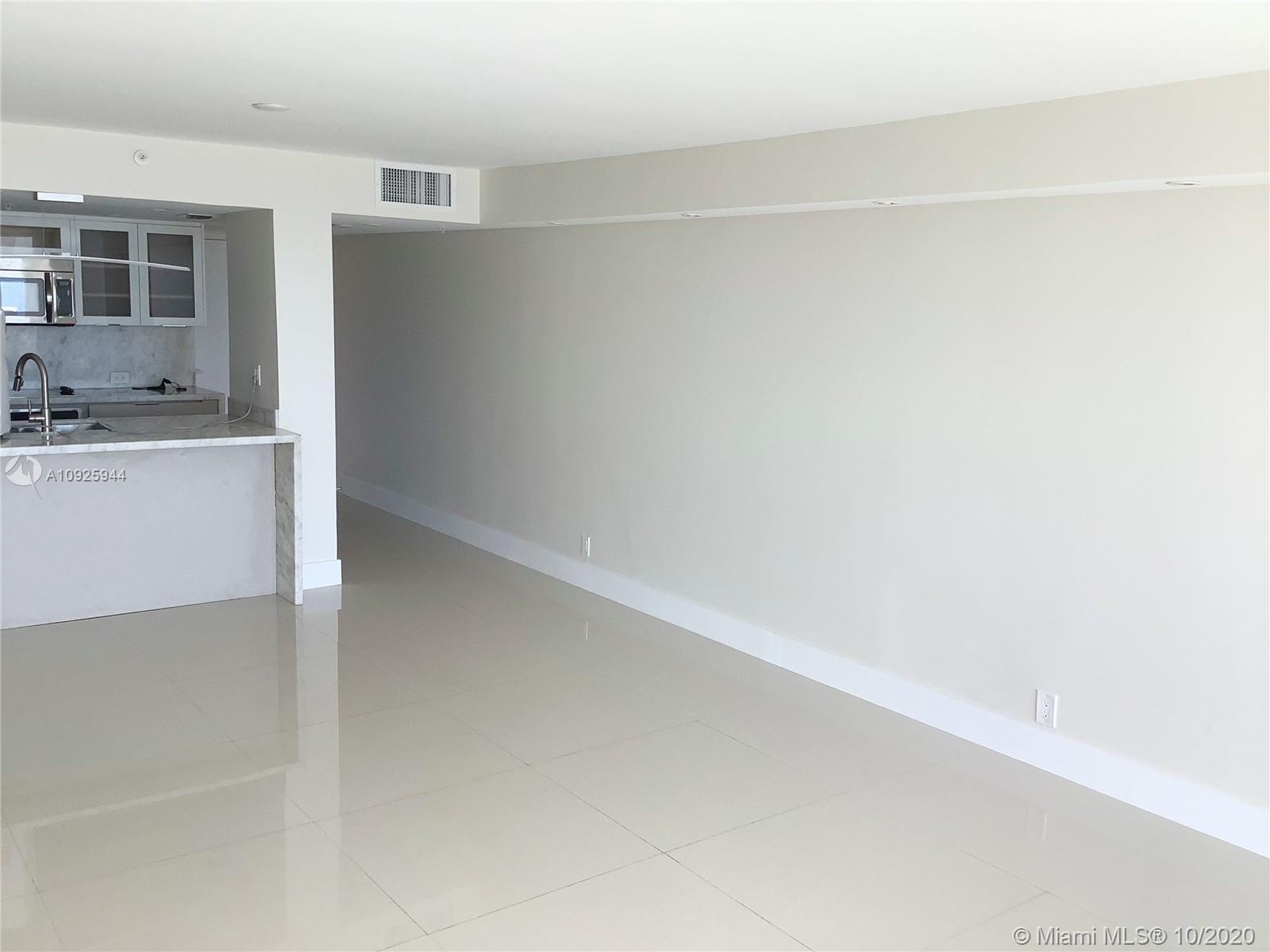 VENETIA CONDO THE GRAND - Residential