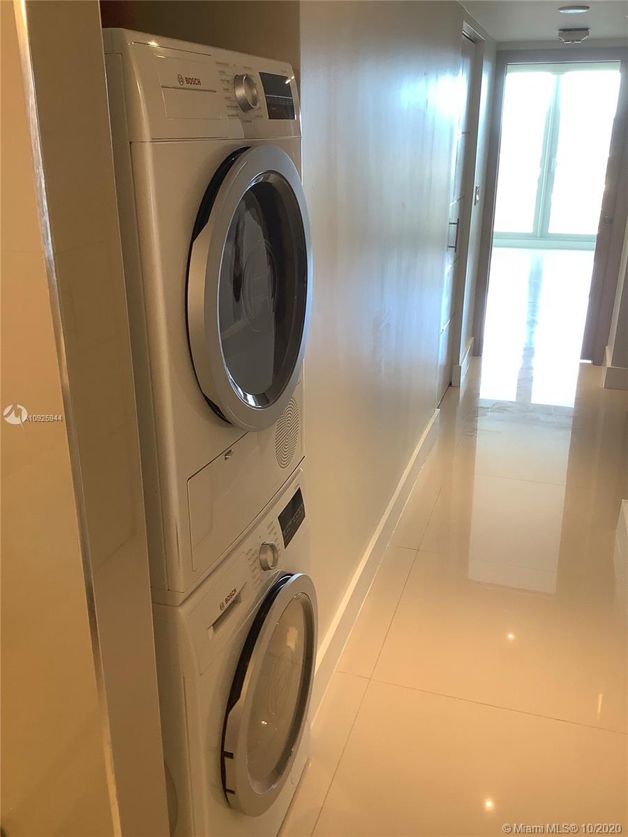 VENETIA CONDO THE GRAND - Residential