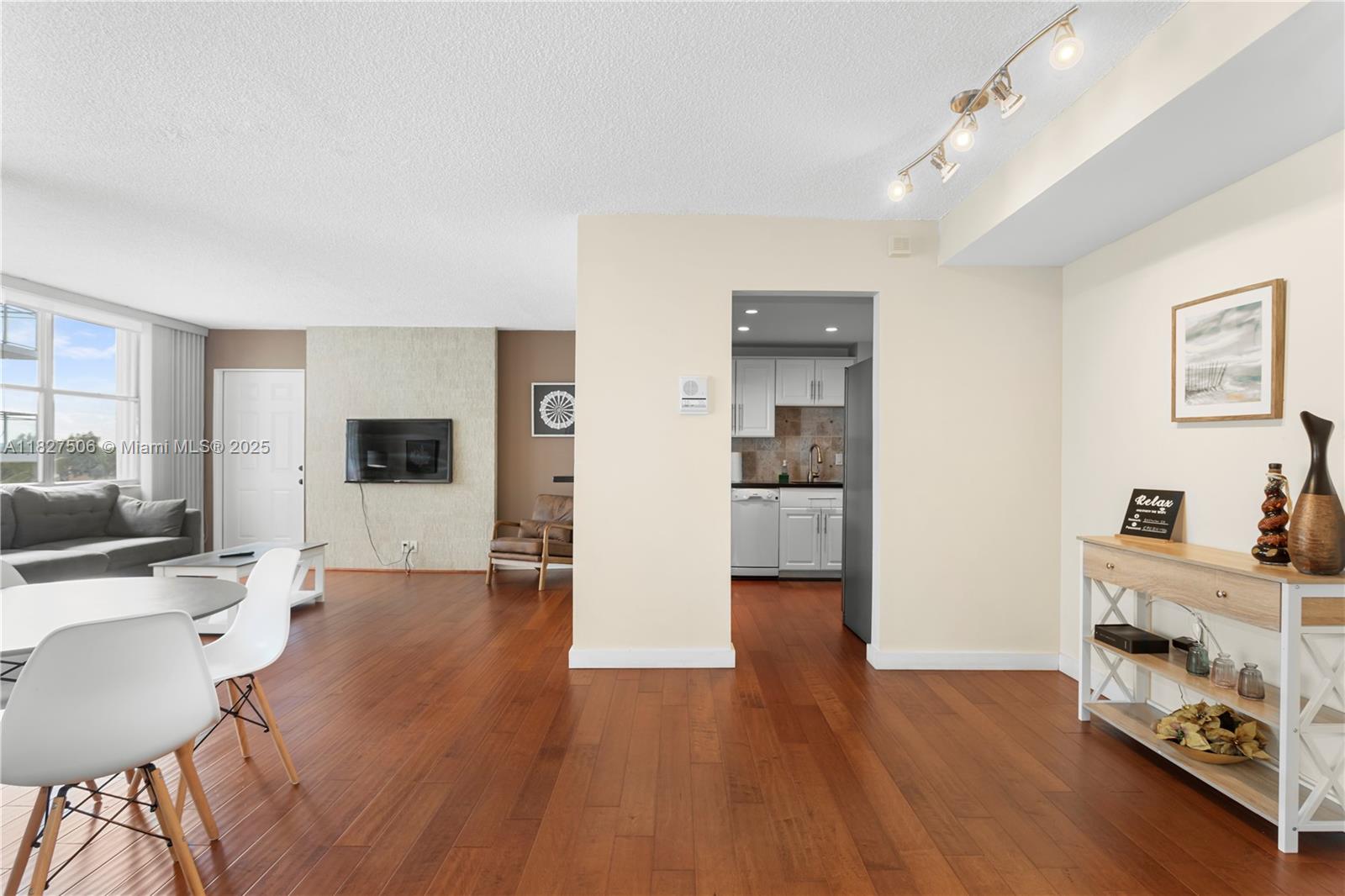 THIS 5TH FLOOR WATER VIEWS CONDO IS OFFERED FULLY FURNISHED, AND FEATURES A LARGE OPEN LAYOUT WITH BRIGHT NATURAL LIGHT FROM EVERY ROOM!
ENJOY STUNNING VIEWS, SUNSETS, AND THE PEACE AND TRANQUILITY THE PRESTIGIOUS ISLAND OF BAY HARBOR HAS TO OFFER. STEPS FROM SCHOOLS, HOUSES OF WORSHIP, SHOPS, AND WORLD-CLASS RESTAURANTS.
BUILDING FEATURES A GROUND FLOOR LAUNDRY ROOM, ASSIGNED PARKING, POOL ON THE WATER, GYM AREA, MEETING ROOM, AND A BOAT DOCK AVAILABLE FOR RENT.
THIS ONE OF A KIND UNIT IS AS PICTURED, EASY TO QUALIFY FOR AND AVAILABLE TO MOVE IN TODAY!