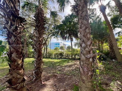 ПРОДАВЦАМ 633 NW 14th Ter Fort Lauderdale FL 33311