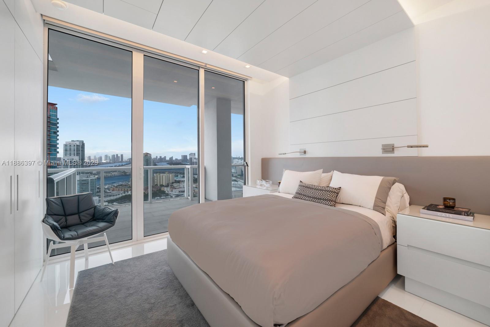 CONTINUUM ON SOUTH BEACH - Residential Lease