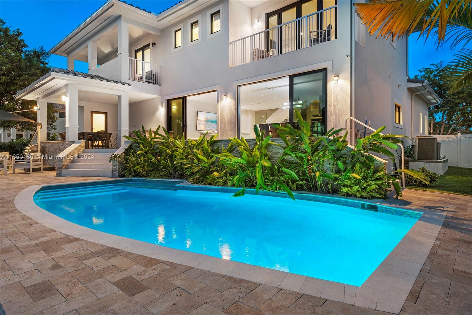 HOLLYWOOD GOLF ESTATES SE - Residential
