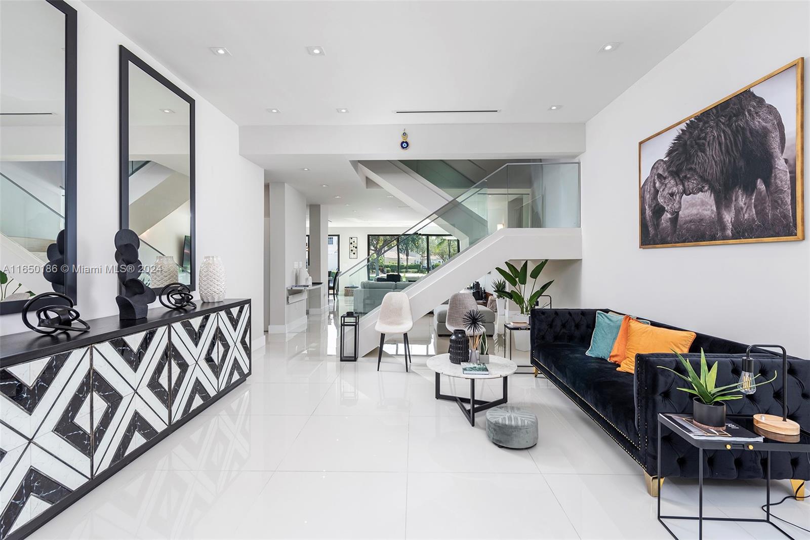 HOLLYWOOD GOLF ESTATES SE - Residential