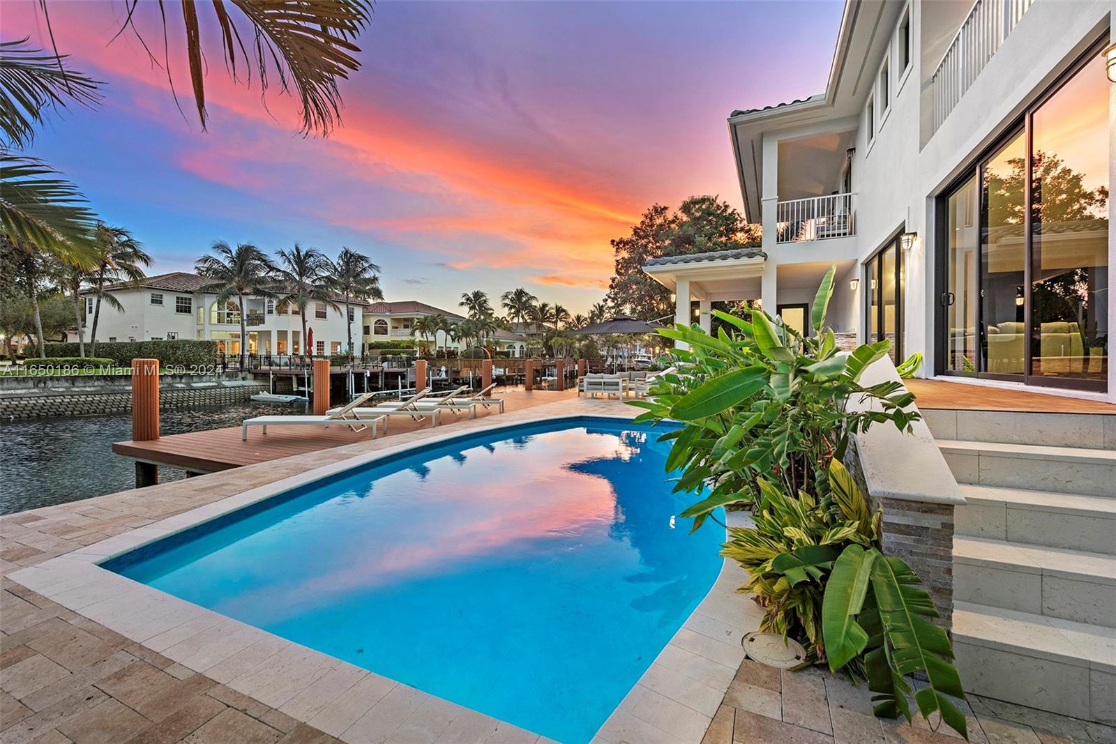 HOLLYWOOD GOLF ESTATES SE - Residential
