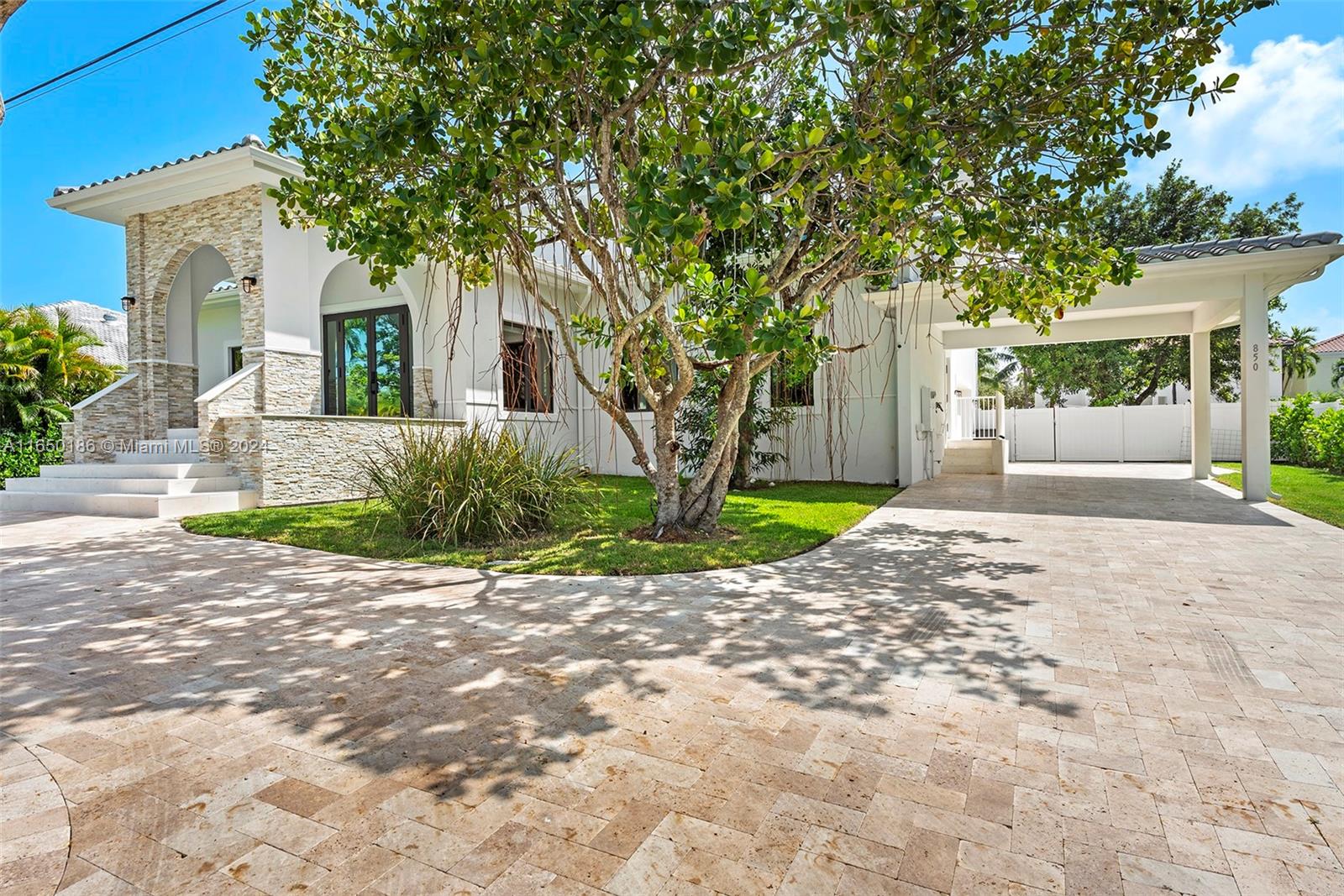 HOLLYWOOD GOLF ESTATES SE - Residential