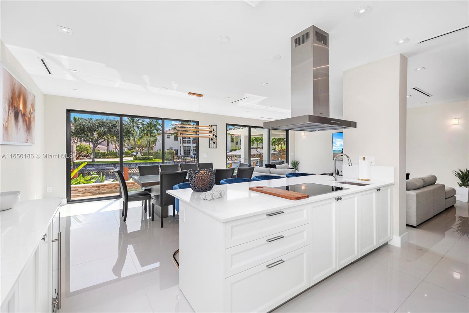 HOLLYWOOD GOLF ESTATES SE - Residential